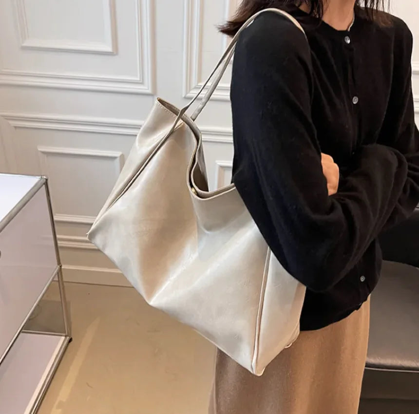 Glossy Chic Retro Women's Tote Bag