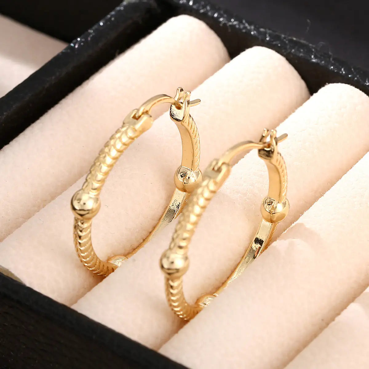 Retro Geometric Statement Hoop Earrings | Minimal Round Metal Earrings