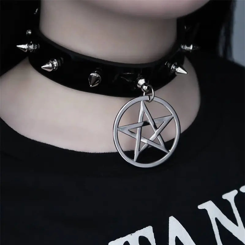 Retro Punk Choker Necklace for Street Style Wear